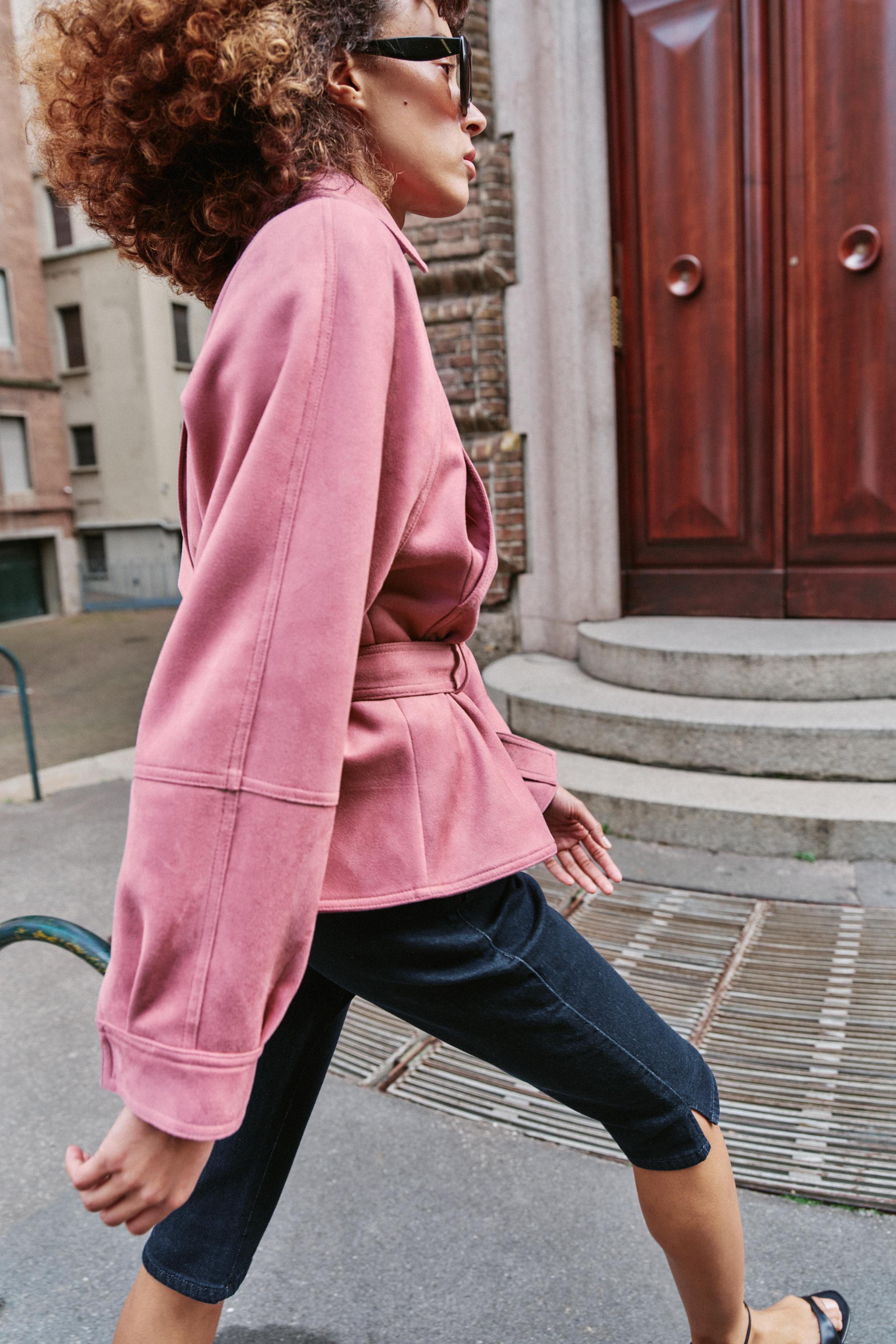 BLOUSON EFFET DAIM AVEC CEINTURE